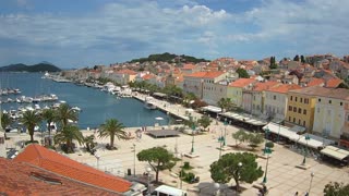 Mali Lošinj, Centrale Square